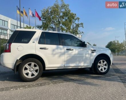 Білий Ленд Ровер Freelander, об'ємом двигуна 2.18 л та пробігом 350 тис. км за 11000 $, фото 9 на Automoto.ua