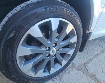 Белый Ленд Ровер Фрилендер, объемом двигателя 0 л и пробегом 175 тыс. км за 14900 $, фото 13 на Automoto.ua