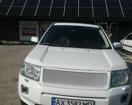 Белый Ленд Ровер Фрилендер, объемом двигателя 3.2 л и пробегом 200 тыс. км за 12500 $, фото 6 на Automoto.ua