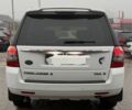 Белый Ленд Ровер Фрилендер, объемом двигателя 2.2 л и пробегом 297 тыс. км за 11000 $, фото 4 на Automoto.ua