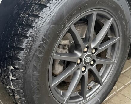 Белый Ленд Ровер Фрилендер, объемом двигателя 2.2 л и пробегом 297 тыс. км за 11000 $, фото 19 на Automoto.ua