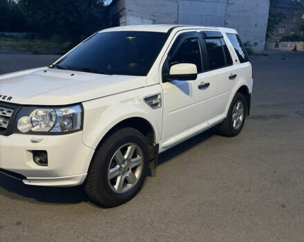 Белый Ленд Ровер Фрилендер, объемом двигателя 2.18 л и пробегом 198 тыс. км за 12600 $, фото 1 на Automoto.ua