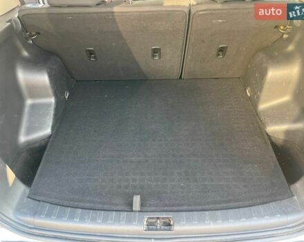 Білий Ленд Ровер Freelander, об'ємом двигуна 2.18 л та пробігом 350 тис. км за 11000 $, фото 24 на Automoto.ua