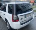 Білий Ленд Ровер Freelander, об'ємом двигуна 2.18 л та пробігом 300 тис. км за 12500 $, фото 9 на Automoto.ua