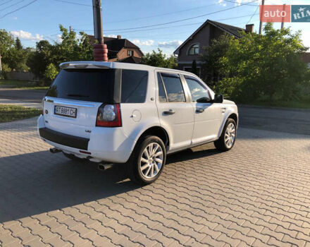 Белый Ленд Ровер Фрилендер, объемом двигателя 3.2 л и пробегом 165 тыс. км за 13700 $, фото 14 на Automoto.ua