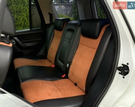 Білий Ленд Ровер Freelander, об'ємом двигуна 2.18 л та пробігом 295 тис. км за 13700 $, фото 26 на Automoto.ua