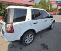 Білий Ленд Ровер Freelander, об'ємом двигуна 2.18 л та пробігом 232 тис. км за 11800 $, фото 2 на Automoto.ua