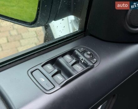 Білий Ленд Ровер Freelander, об'ємом двигуна 2.18 л та пробігом 295 тис. км за 13700 $, фото 3 на Automoto.ua
