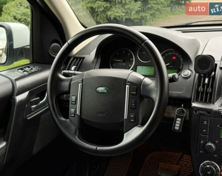 Білий Ленд Ровер Freelander, об'ємом двигуна 2.18 л та пробігом 295 тис. км за 13700 $, фото 34 на Automoto.ua
