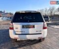 Білий Ленд Ровер Freelander, об'ємом двигуна 2.18 л та пробігом 235 тис. км за 14499 $, фото 6 на Automoto.ua