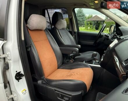 Білий Ленд Ровер Freelander, об'ємом двигуна 2.18 л та пробігом 295 тис. км за 13700 $, фото 24 на Automoto.ua