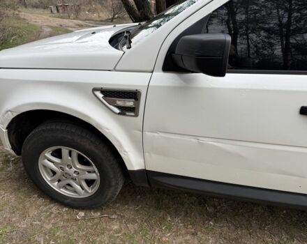 Белый Ленд Ровер Фрилендер, объемом двигателя 2.2 л и пробегом 225 тыс. км за 5000 $, фото 7 на Automoto.ua