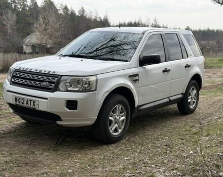 Белый Ленд Ровер Фрилендер, объемом двигателя 2.2 л и пробегом 225 тыс. км за 5000 $, фото 1 на Automoto.ua