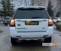 Білий Ленд Ровер Freelander, об'ємом двигуна 2.2 л та пробігом 215 тис. км за 10700 $, фото 5 на Automoto.ua