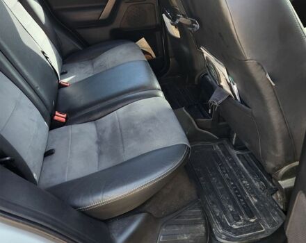 Білий Ленд Ровер Freelander, об'ємом двигуна 2.18 л та пробігом 173 тис. км за 12650 $, фото 12 на Automoto.ua