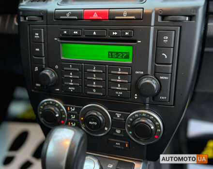 Білий Ленд Ровер Freelander, об'ємом двигуна 2.2 л та пробігом 215 тис. км за 10700 $, фото 11 на Automoto.ua