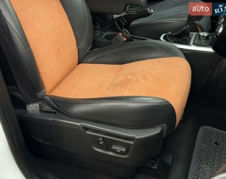 Білий Ленд Ровер Freelander, об'ємом двигуна 2.18 л та пробігом 295 тис. км за 13700 $, фото 30 на Automoto.ua