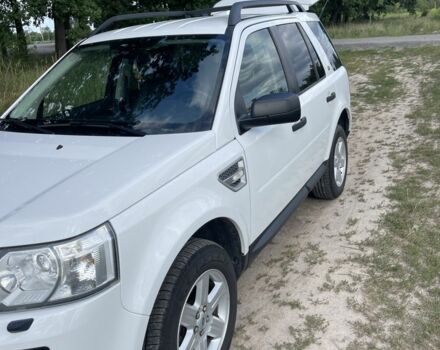 Белый Ленд Ровер Фрилендер, объемом двигателя 2.2 л и пробегом 380 тыс. км за 12450 $, фото 3 на Automoto.ua