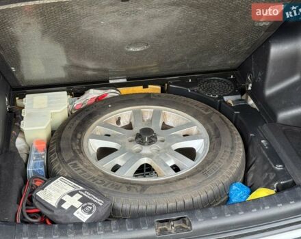 Білий Ленд Ровер Freelander, об'ємом двигуна 2.18 л та пробігом 295 тис. км за 13700 $, фото 40 на Automoto.ua