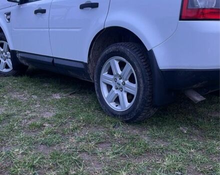 Белый Ленд Ровер Фрилендер, объемом двигателя 2.2 л и пробегом 380 тыс. км за 12450 $, фото 5 на Automoto.ua