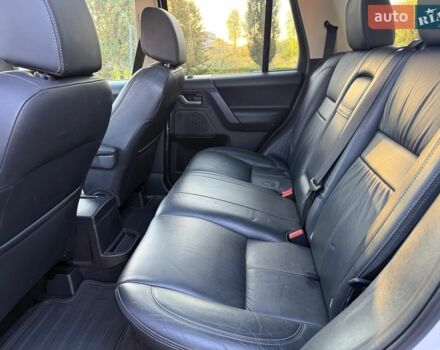 Білий Ленд Ровер Freelander, об'ємом двигуна 2 л та пробігом 214 тис. км за 10800 $, фото 16 на Automoto.ua