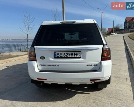 Белый Ленд Ровер Фрилендер, объемом двигателя 2.18 л и пробегом 85 тыс. км за 16500 $, фото 5 на Automoto.ua