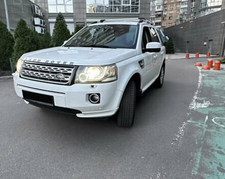 Белый Ленд Ровер Фрилендер, объемом двигателя 2.2 л и пробегом 288 тыс. км за 14000 $, фото 1 на Automoto.ua