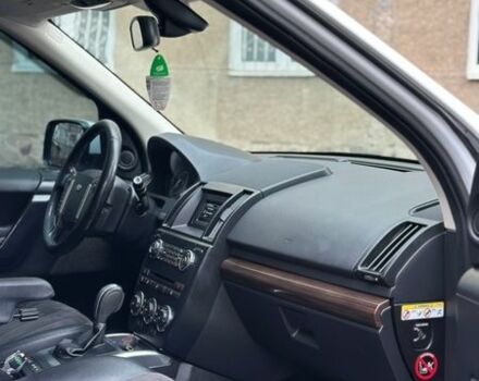 Белый Ленд Ровер Фрилендер, объемом двигателя 2.18 л и пробегом 275 тыс. км за 14200 $, фото 30 на Automoto.ua