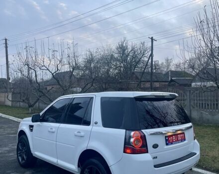 Белый Ленд Ровер Фрилендер, объемом двигателя 2 л и пробегом 200 тыс. км за 10900 $, фото 8 на Automoto.ua