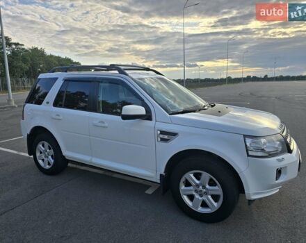 Білий Ленд Ровер Freelander, об'ємом двигуна 2.18 л та пробігом 262 тис. км за 12000 $, фото 5 на Automoto.ua