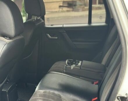 Белый Ленд Ровер Фрилендер, объемом двигателя 2.18 л и пробегом 275 тыс. км за 14200 $, фото 23 на Automoto.ua