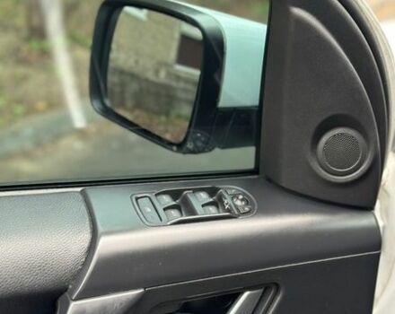 Белый Ленд Ровер Фрилендер, объемом двигателя 2.18 л и пробегом 275 тыс. км за 14200 $, фото 18 на Automoto.ua