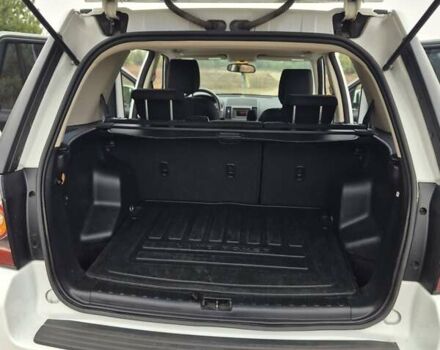 Білий Ленд Ровер Freelander, об'ємом двигуна 2.18 л та пробігом 193 тис. км за 15800 $, фото 12 на Automoto.ua