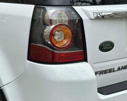 Белый Ленд Ровер Фрилендер, объемом двигателя 2.18 л и пробегом 275 тыс. км за 14200 $, фото 12 на Automoto.ua