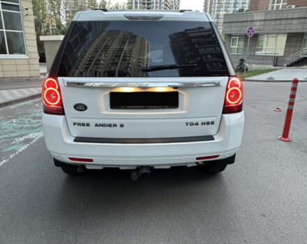Білий Ленд Ровер Freelander, об'ємом двигуна 2.2 л та пробігом 288 тис. км за 12700 $, фото 4 на Automoto.ua