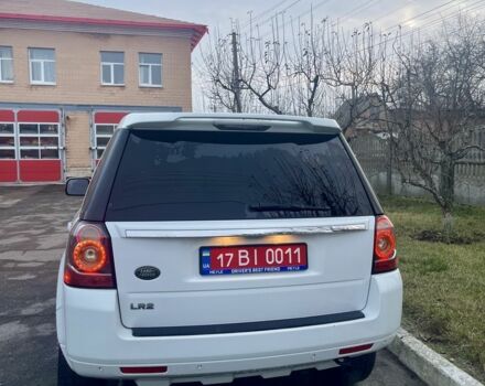 Белый Ленд Ровер Фрилендер, объемом двигателя 2 л и пробегом 200 тыс. км за 10900 $, фото 6 на Automoto.ua