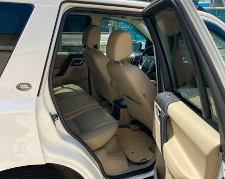 Білий Ленд Ровер Freelander, об'ємом двигуна 2.18 л та пробігом 149 тис. км за 16500 $, фото 15 на Automoto.ua