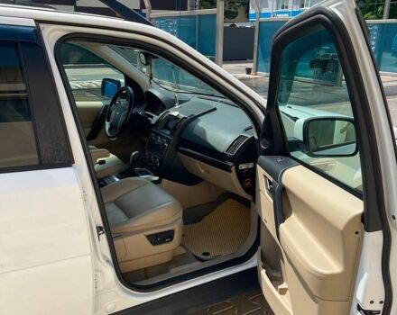 Білий Ленд Ровер Freelander, об'ємом двигуна 2.18 л та пробігом 149 тис. км за 16500 $, фото 6 на Automoto.ua
