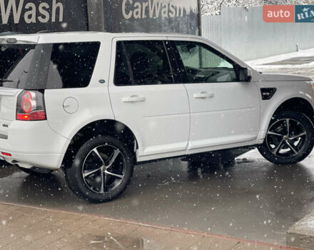 Белый Ленд Ровер Фрилендер, объемом двигателя 2.2 л и пробегом 207 тыс. км за 13950 $, фото 73 на Automoto.ua
