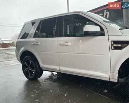 Белый Ленд Ровер Фрилендер, объемом двигателя 2.2 л и пробегом 207 тыс. км за 13950 $, фото 30 на Automoto.ua