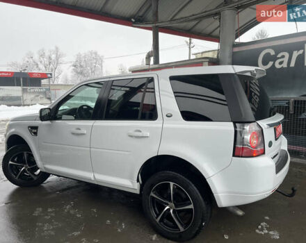 Белый Ленд Ровер Фрилендер, объемом двигателя 2.2 л и пробегом 207 тыс. км за 13950 $, фото 39 на Automoto.ua
