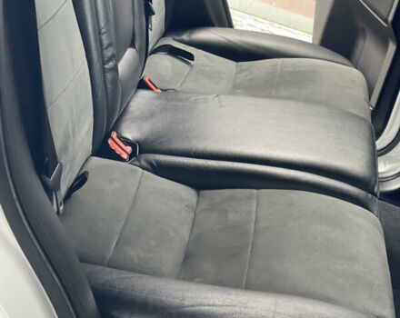 Белый Ленд Ровер Фрилендер, объемом двигателя 2.2 л и пробегом 207 тыс. км за 13950 $, фото 108 на Automoto.ua