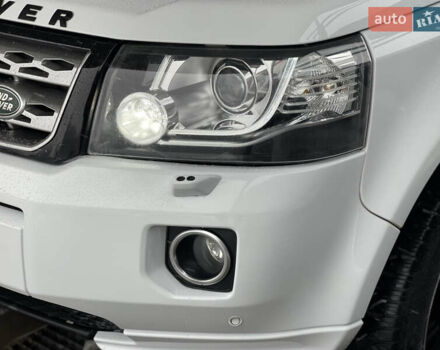 Белый Ленд Ровер Фрилендер, объемом двигателя 2.2 л и пробегом 207 тыс. км за 13950 $, фото 148 на Automoto.ua