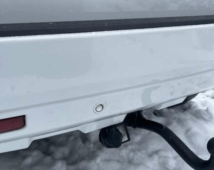 Белый Ленд Ровер Фрилендер, объемом двигателя 2.2 л и пробегом 207 тыс. км за 13950 $, фото 155 на Automoto.ua