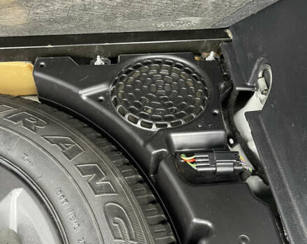 Белый Ленд Ровер Фрилендер, объемом двигателя 2.2 л и пробегом 207 тыс. км за 13950 $, фото 150 на Automoto.ua