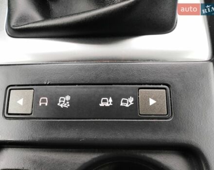 Білий Ленд Ровер Freelander, об'ємом двигуна 2.2 л та пробігом 227 тис. км за 12650 $, фото 35 на Automoto.ua