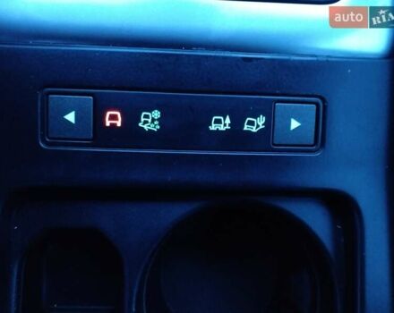 Білий Ленд Ровер Freelander, об'ємом двигуна 2.2 л та пробігом 225 тис. км за 14300 $, фото 39 на Automoto.ua