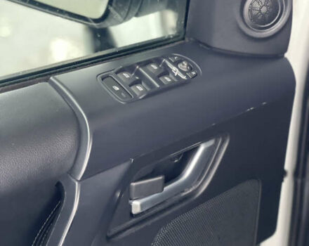 Белый Ленд Ровер Фрилендер, объемом двигателя 2.2 л и пробегом 207 тыс. км за 13950 $, фото 95 на Automoto.ua