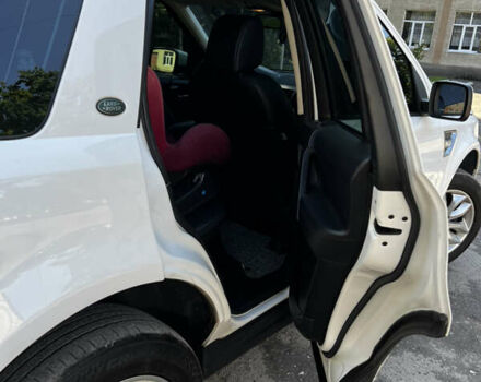 Білий Ленд Ровер Freelander, об'ємом двигуна 2.18 л та пробігом 174 тис. км за 16500 $, фото 10 на Automoto.ua