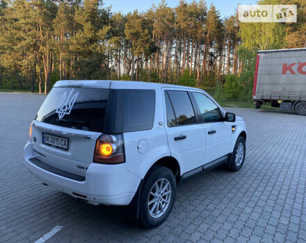 Білий Ленд Ровер Freelander, об'ємом двигуна 2.18 л та пробігом 180 тис. км за 12499 $, фото 11 на Automoto.ua